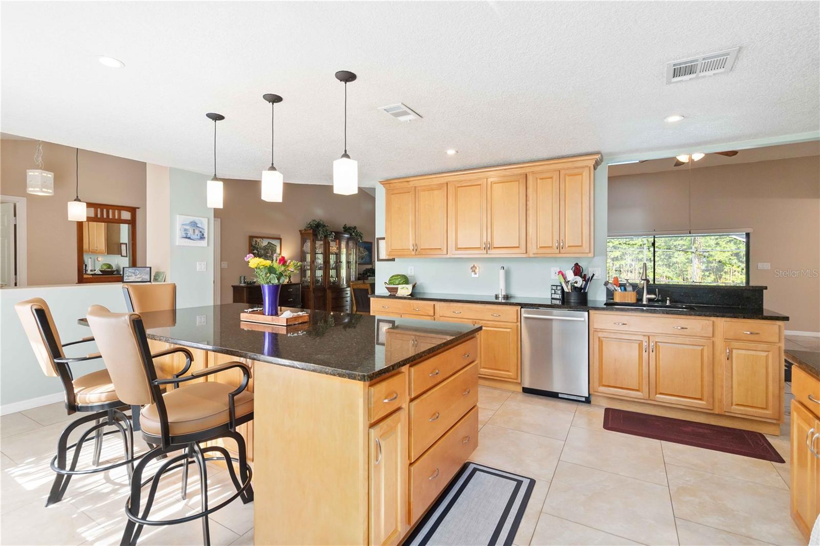 Image 18 of 42 For 2530 Creekview Circle