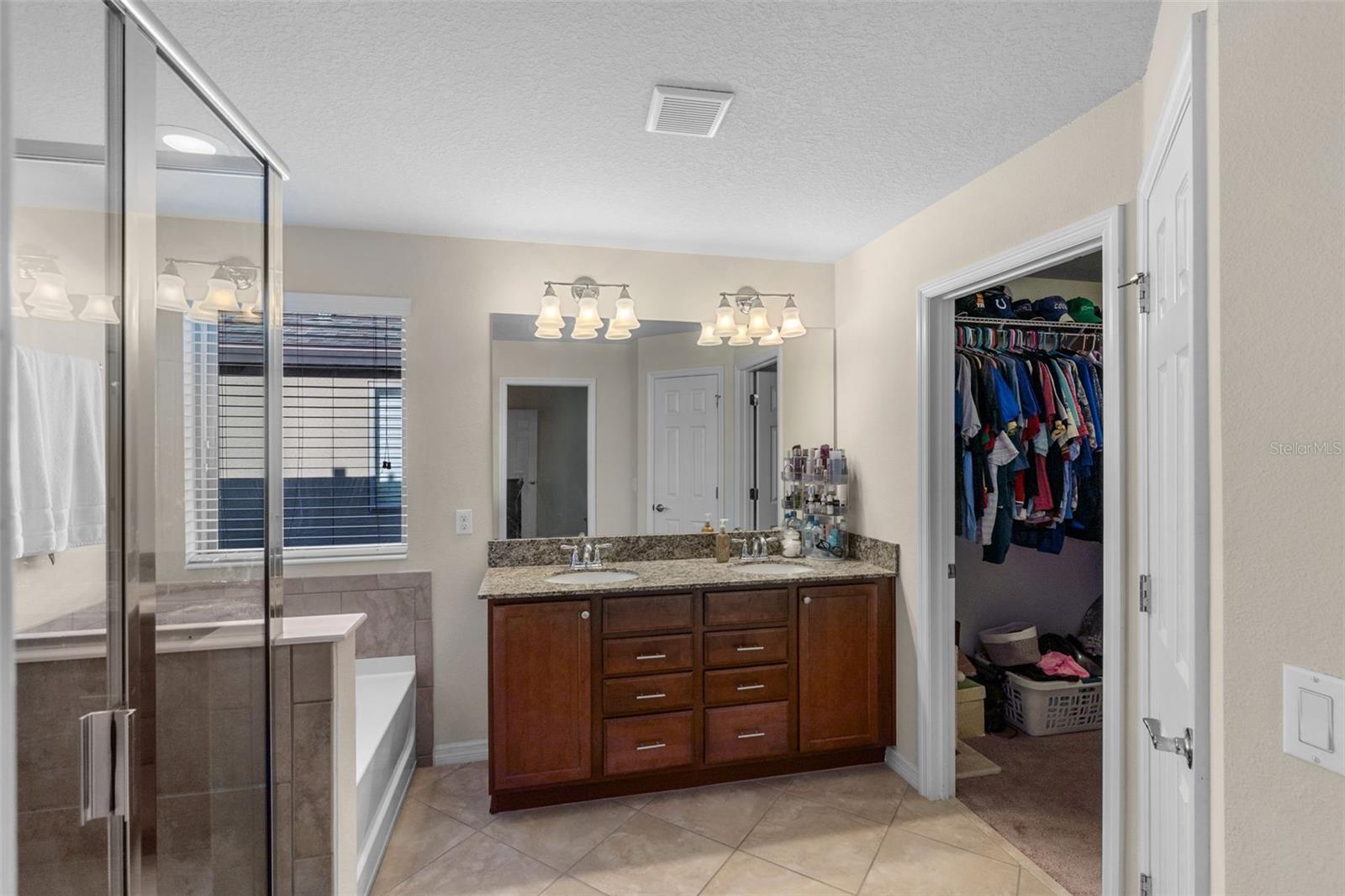 Image 18 of 37 For 12925 Holdenbury Lane