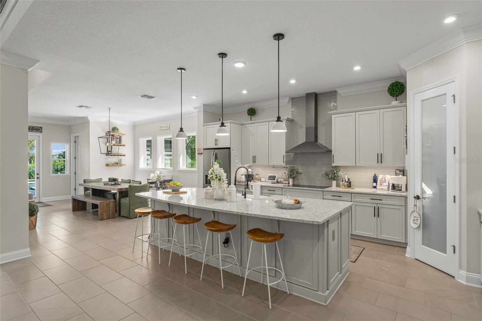 Image 15 of 76 For 13027 Stoddart Avenue