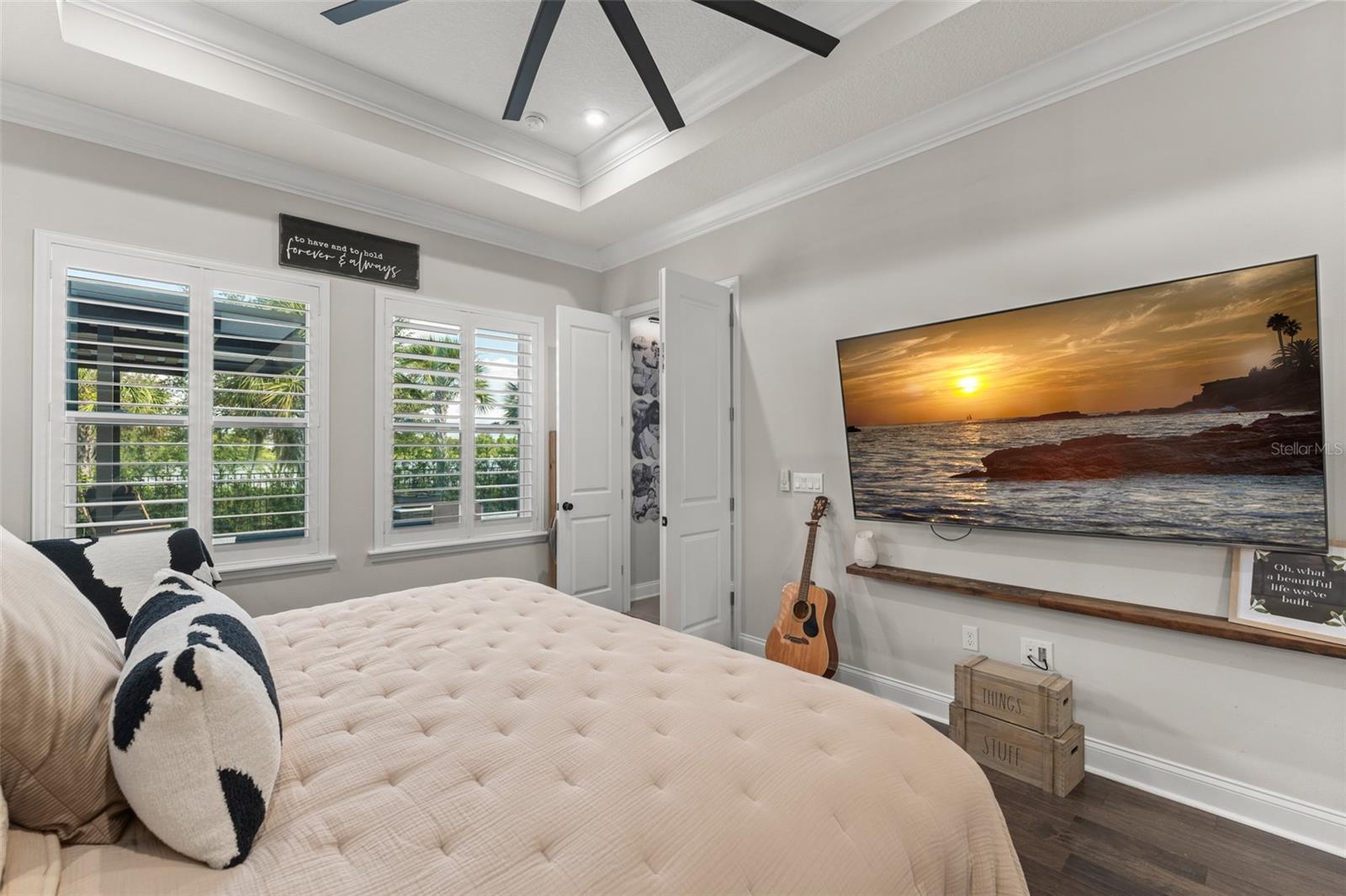 Image 21 of 76 For 13027 Stoddart Avenue