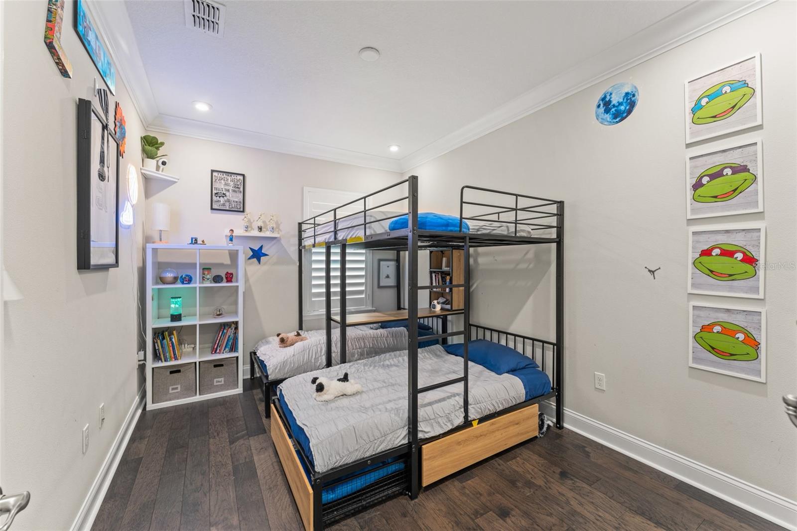 Image 39 of 76 For 13027 Stoddart Avenue