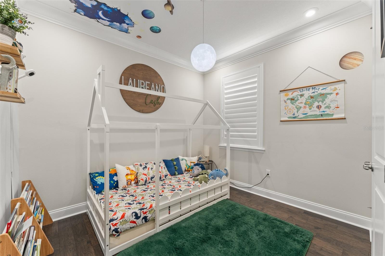 Image 41 of 76 For 13027 Stoddart Avenue