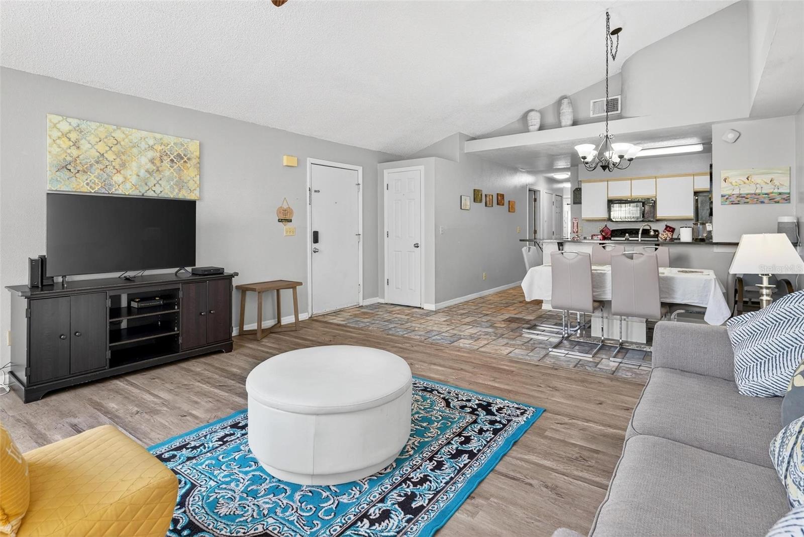 Image 8 of 40 For 2468 Sweetwater Club Circle  110