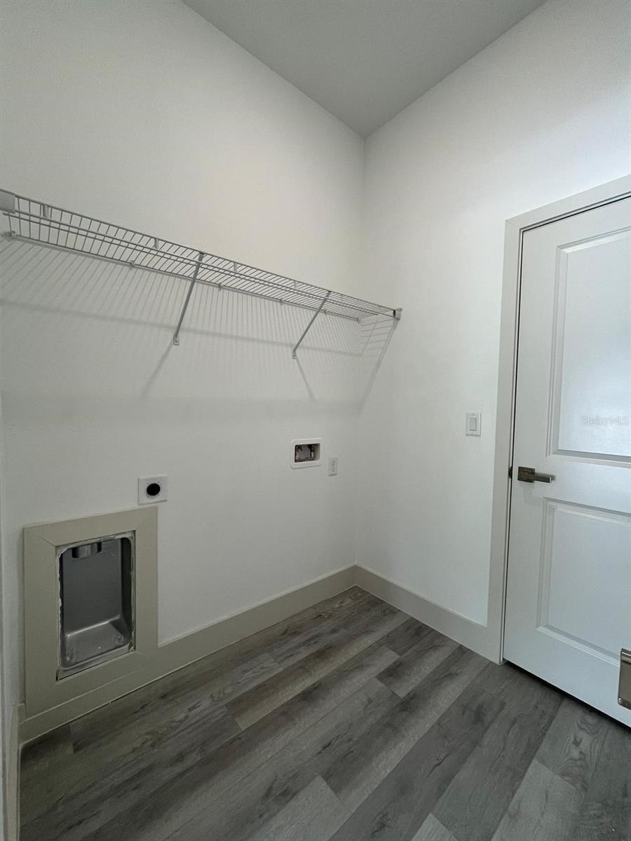 Image 11 of 21 For 2453 Yalta Terrace