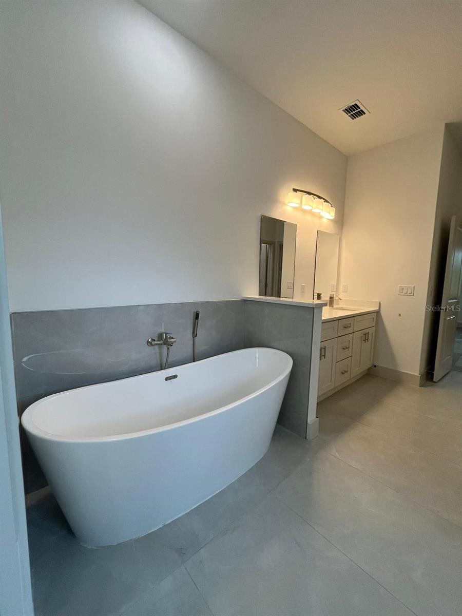 Image 15 of 21 For 2453 Yalta Terrace