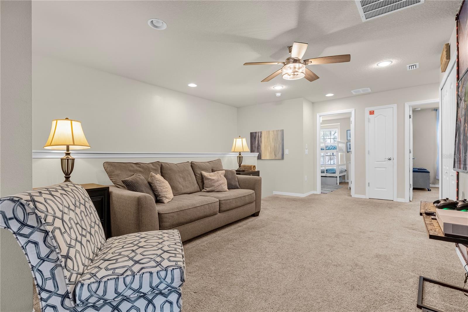 Image 18 of 52 For 1995 Majorca Drive