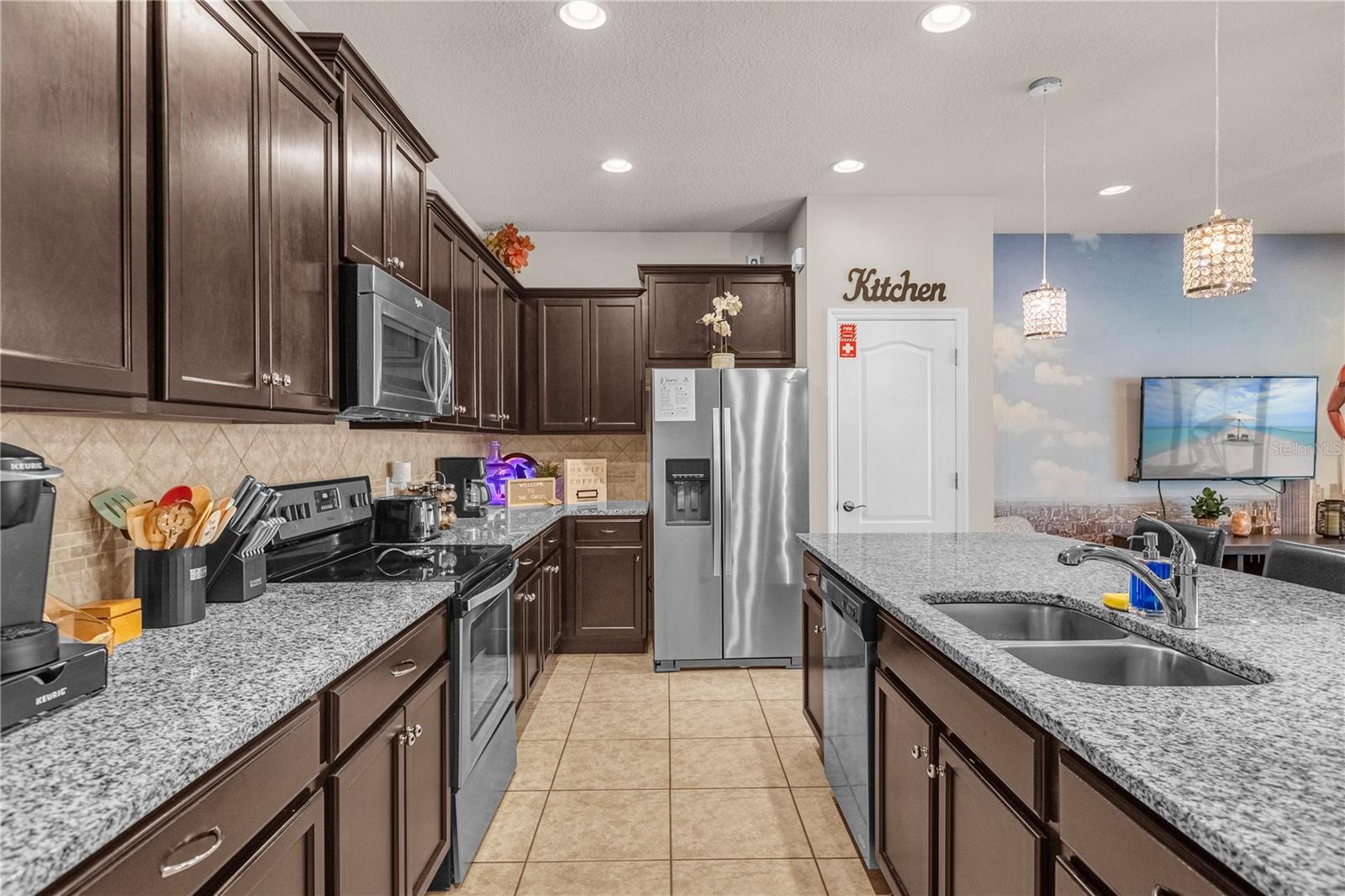 Image 8 of 52 For 1995 Majorca Drive