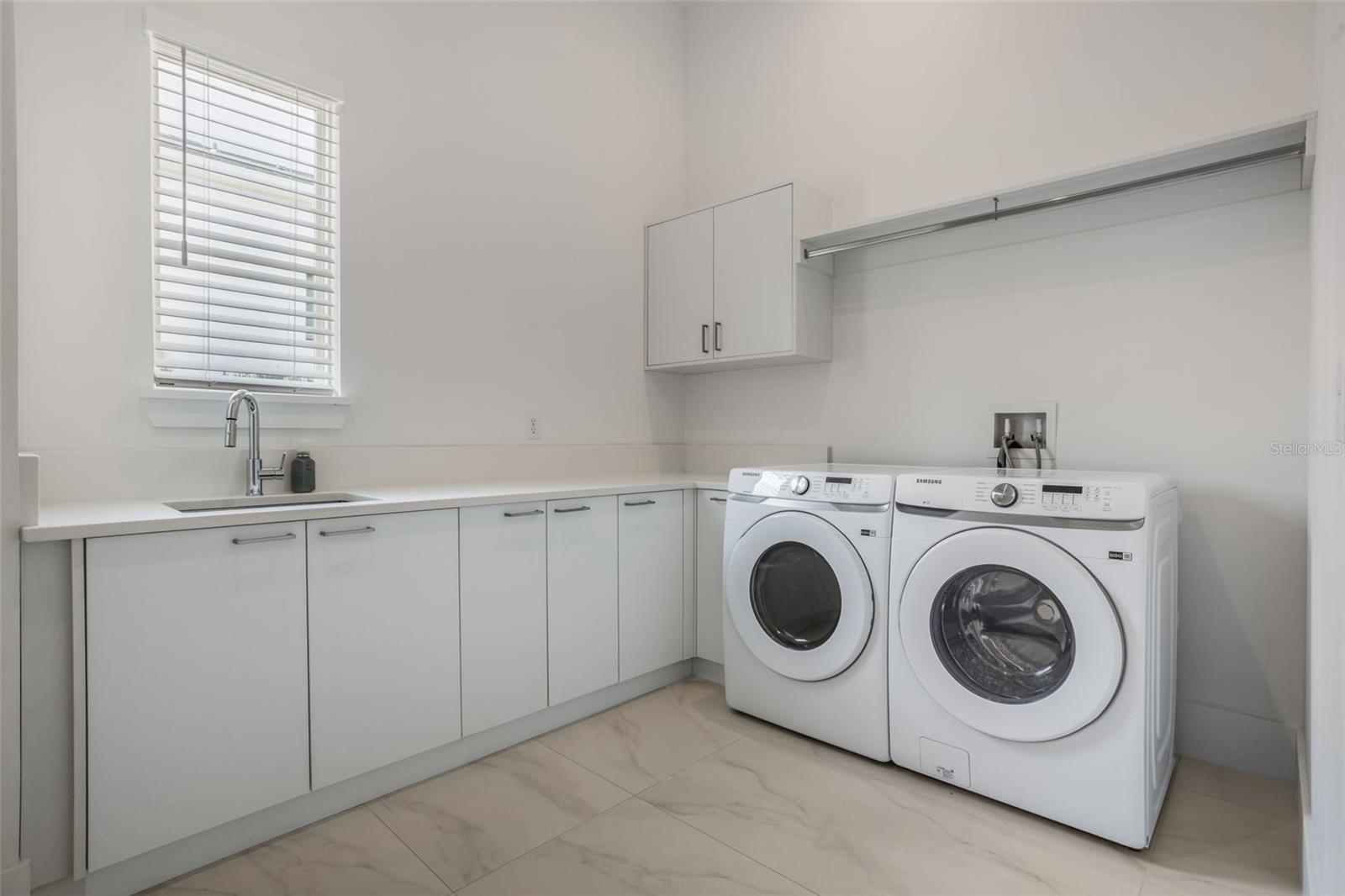 Image 27 of 41 For 16110 Pendio Drive