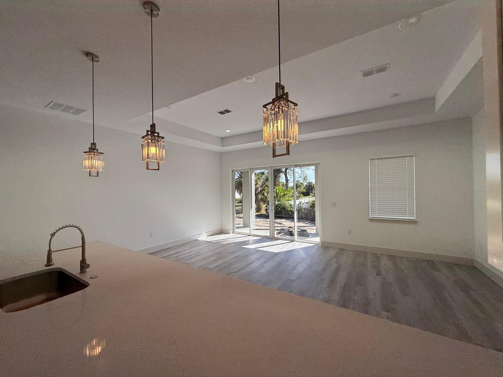 Image 3 of 26 For 1231 San Mateo Drive