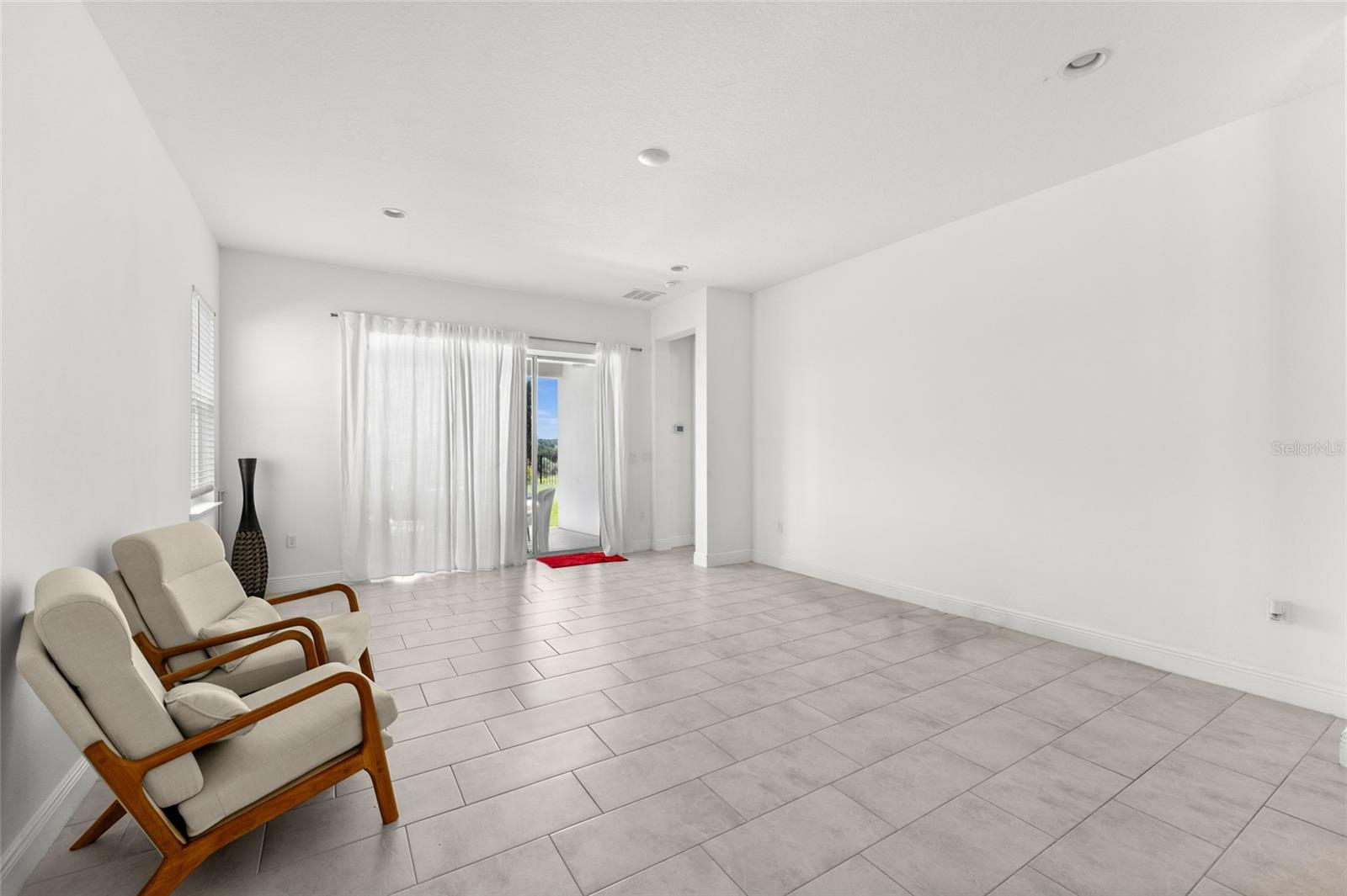 Image 10 of 29 For 15723 Vetta Drive