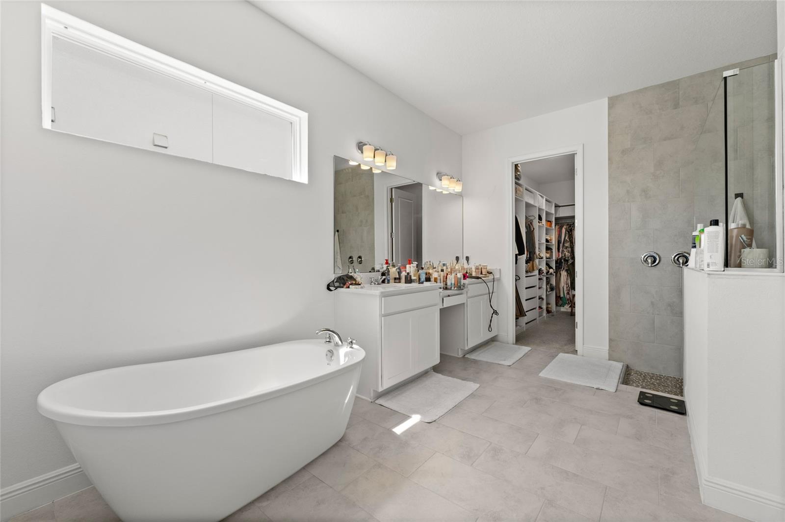 Image 20 of 29 For 15723 Vetta Drive