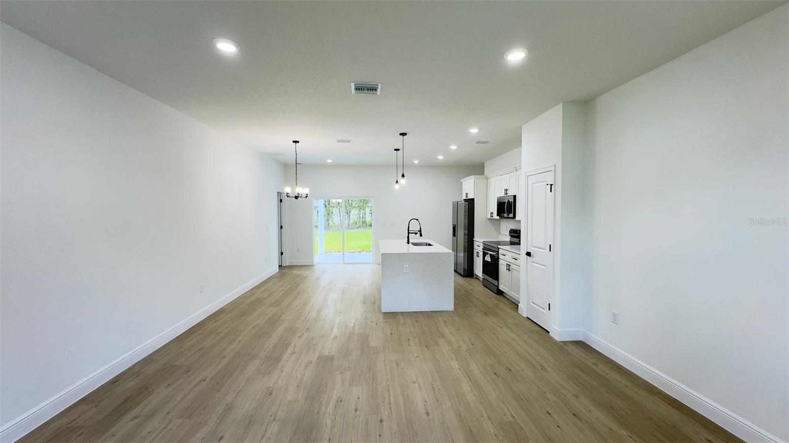 Image 23 of 30 For 7914 Omega Way