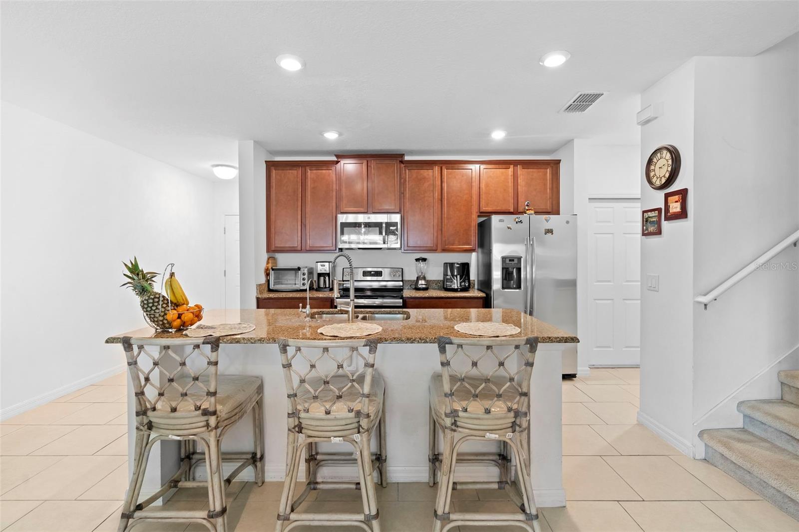 Image 11 of 39 For 1737 Kato Way