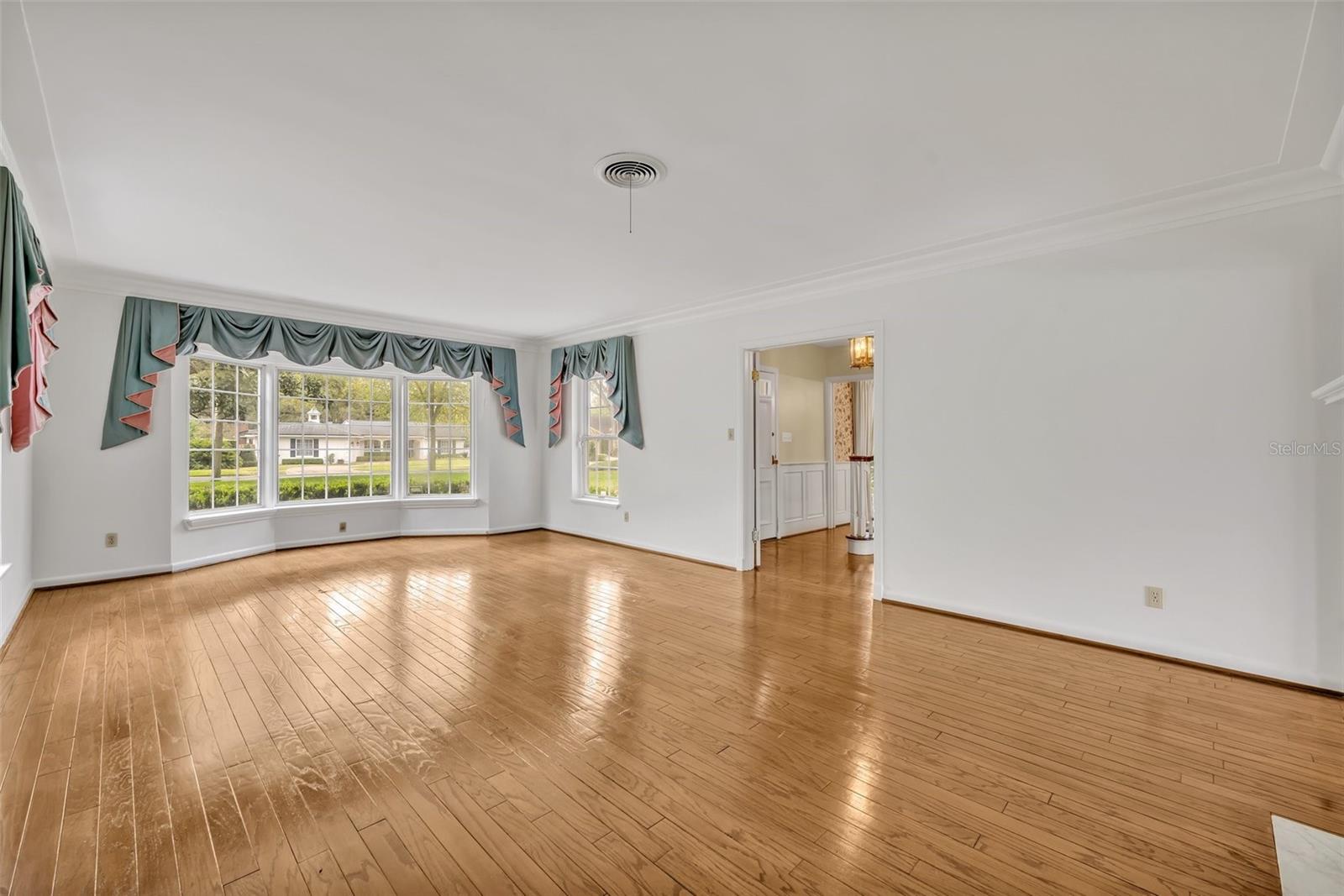 Image 11 of 38 For 2524 Shrewsbury Road