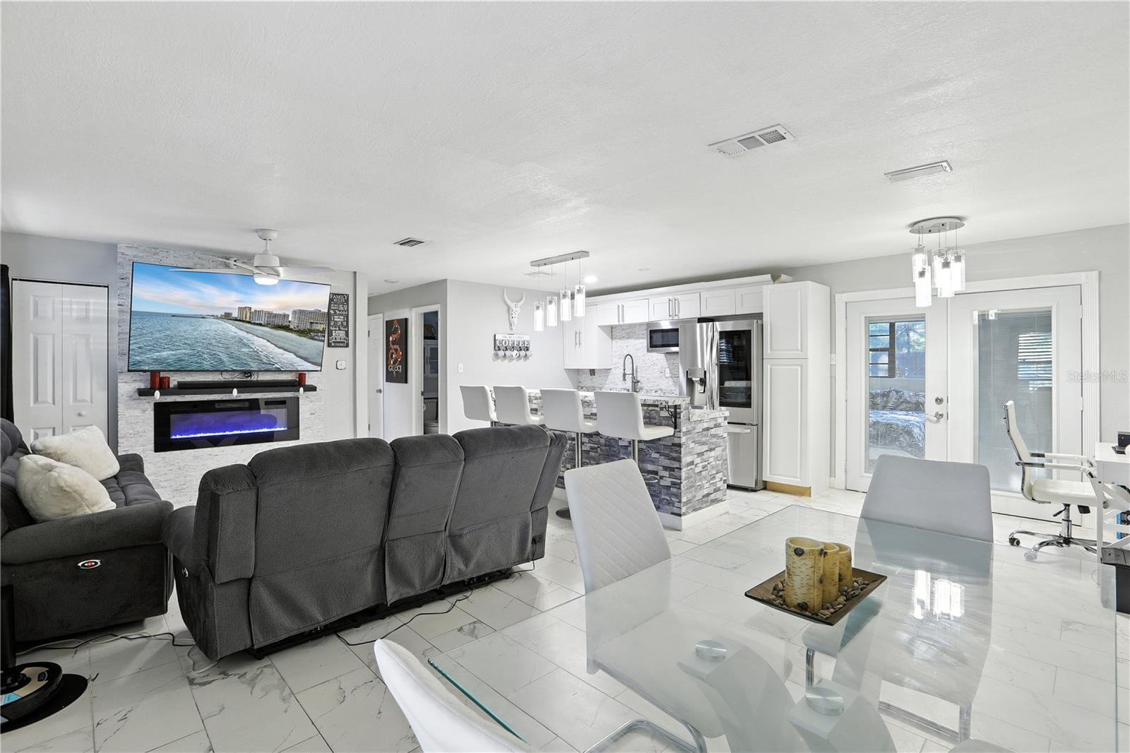 Image 11 of 42 For 5008 Turnbull Drive