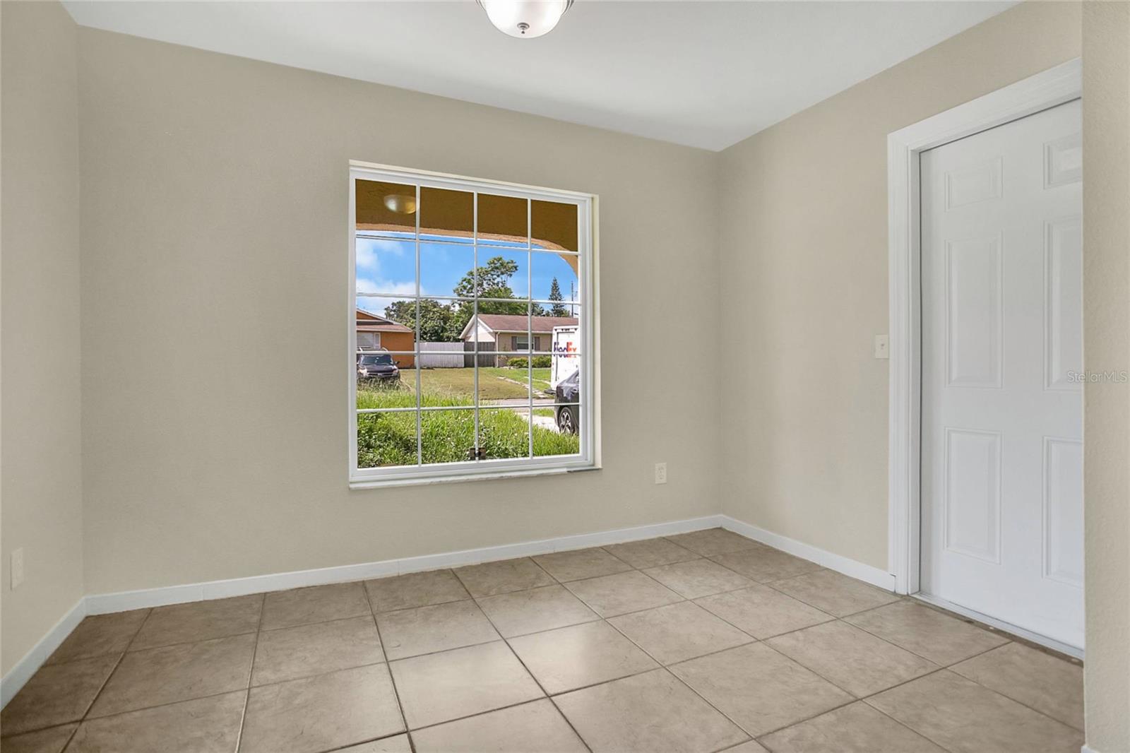 Image 11 of 26 For 10419 Olcot Street
