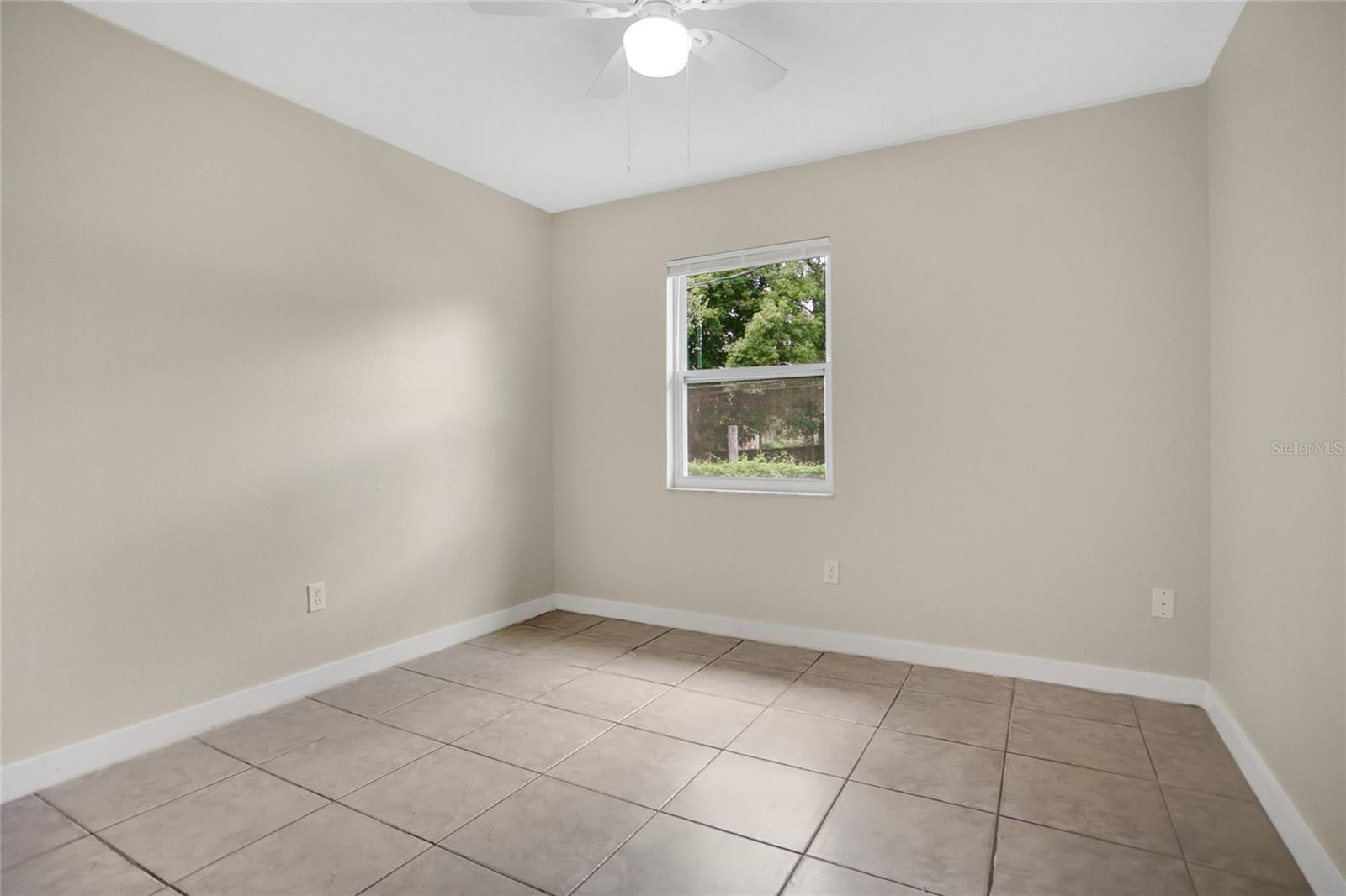 Image 15 of 26 For 10419 Olcot Street