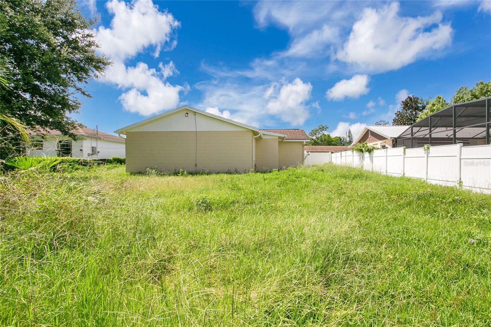 Image 22 of 26 For 10419 Olcot Street