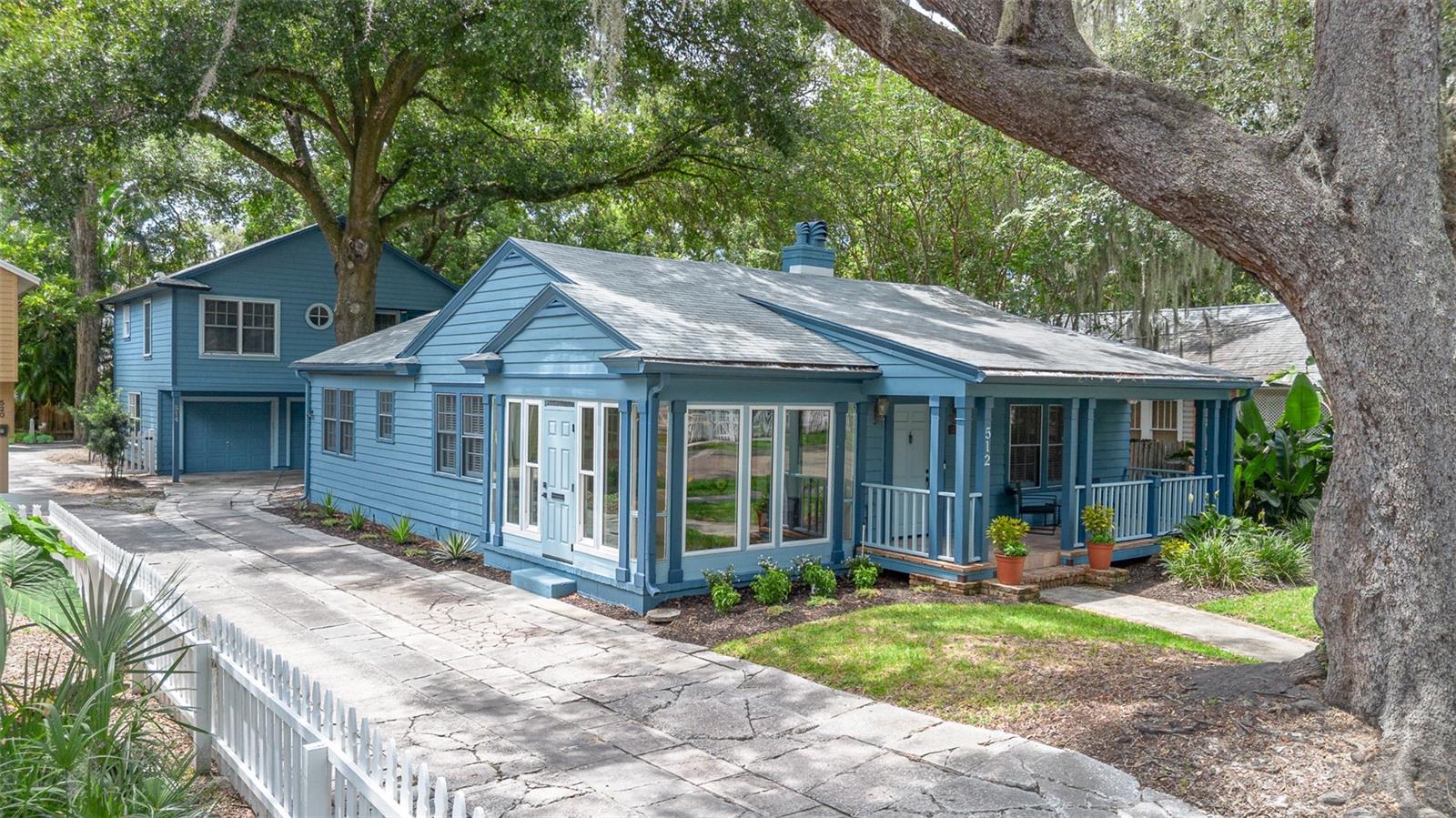 Image 2 of 68 For 512 Amelia Street