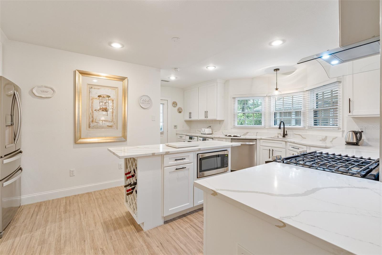 Image 32 of 68 For 512 Amelia Street
