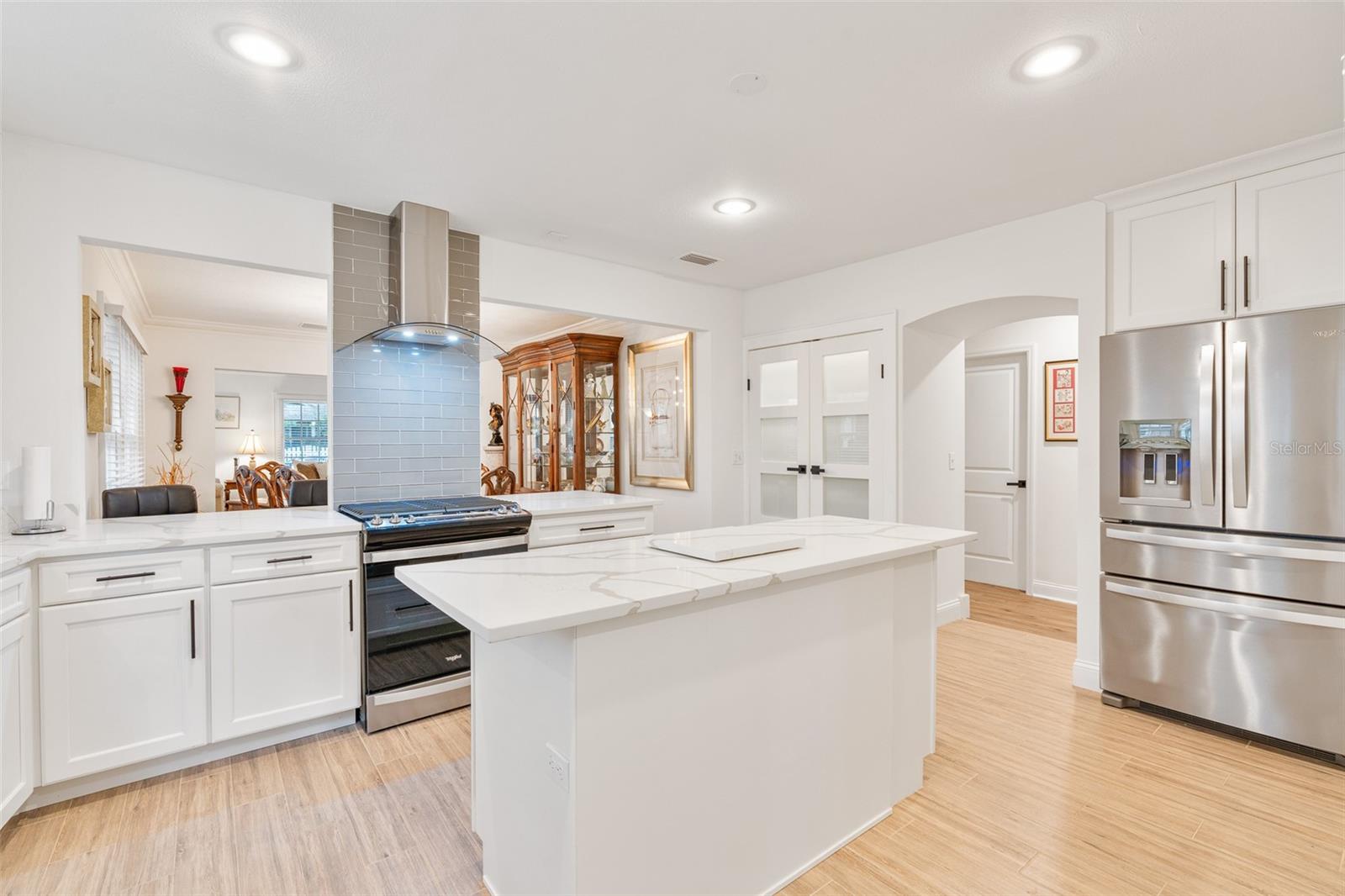 Image 36 of 68 For 512 Amelia Street
