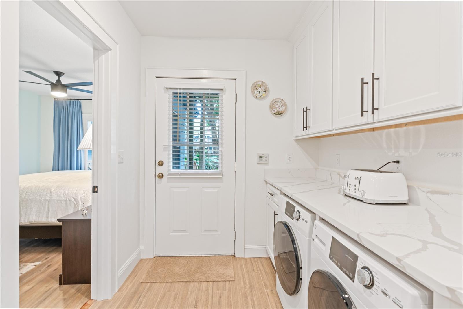 Image 42 of 68 For 512 Amelia Street