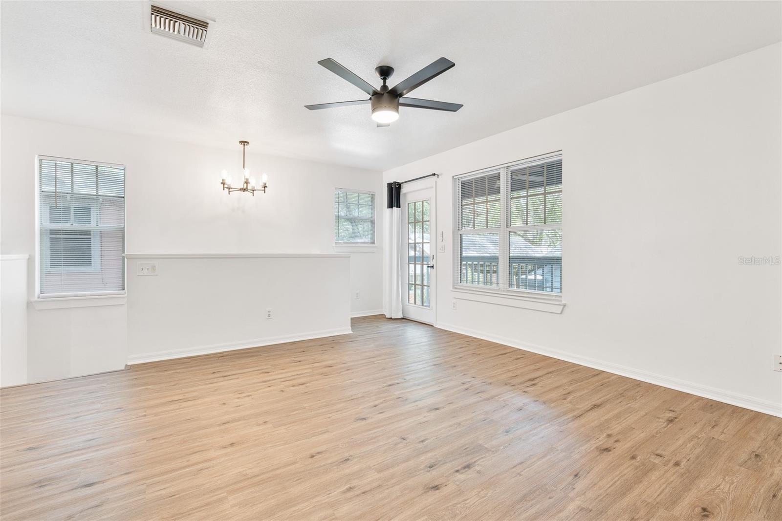 Image 48 of 68 For 512 Amelia Street