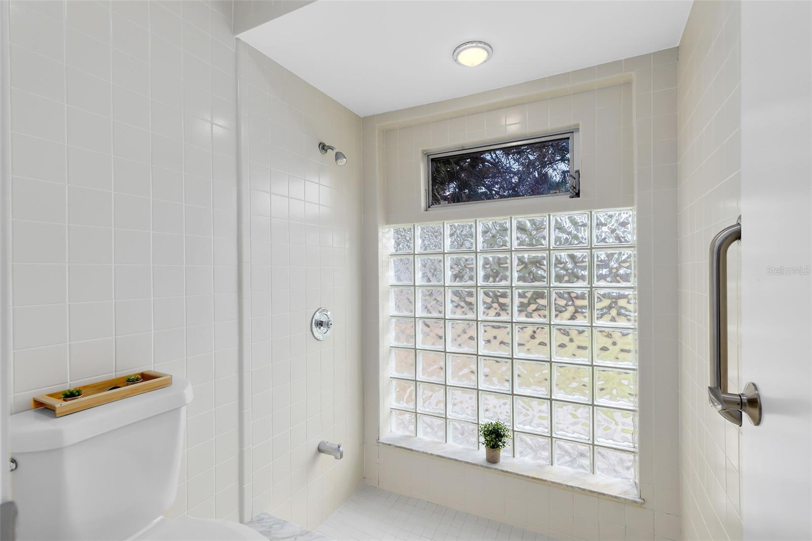 Image 21 of 35 For 1116 Fairway Drive