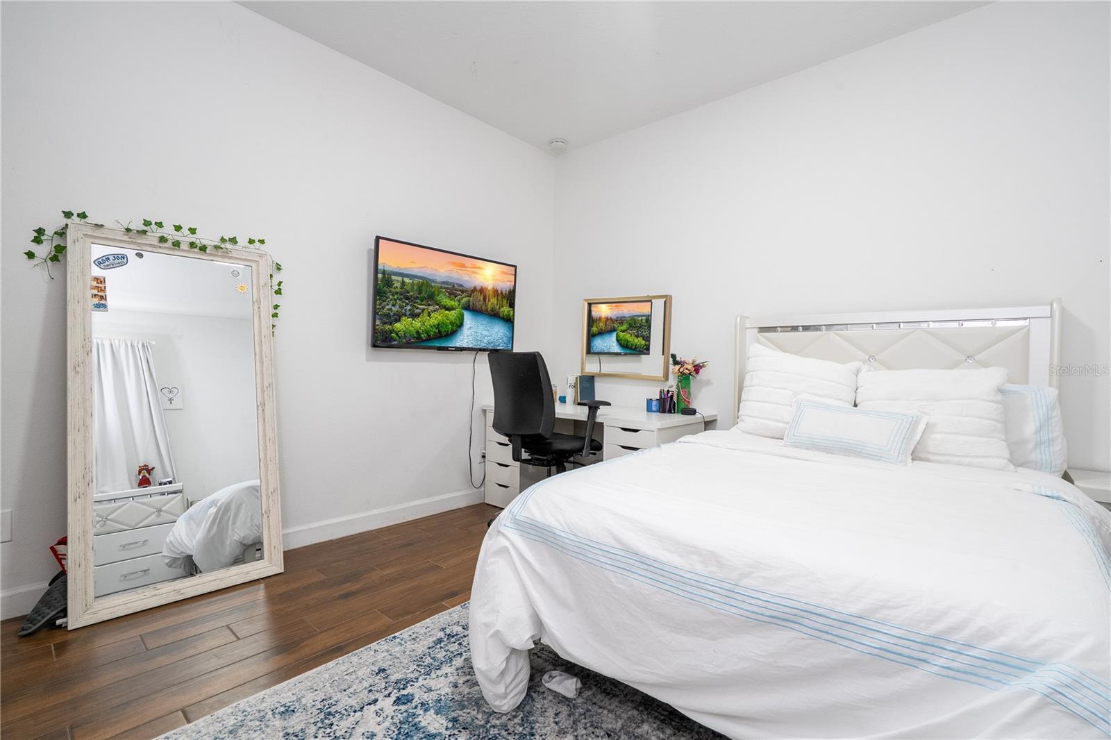 Image 29 of 60 For 12796 Garridan Avenue