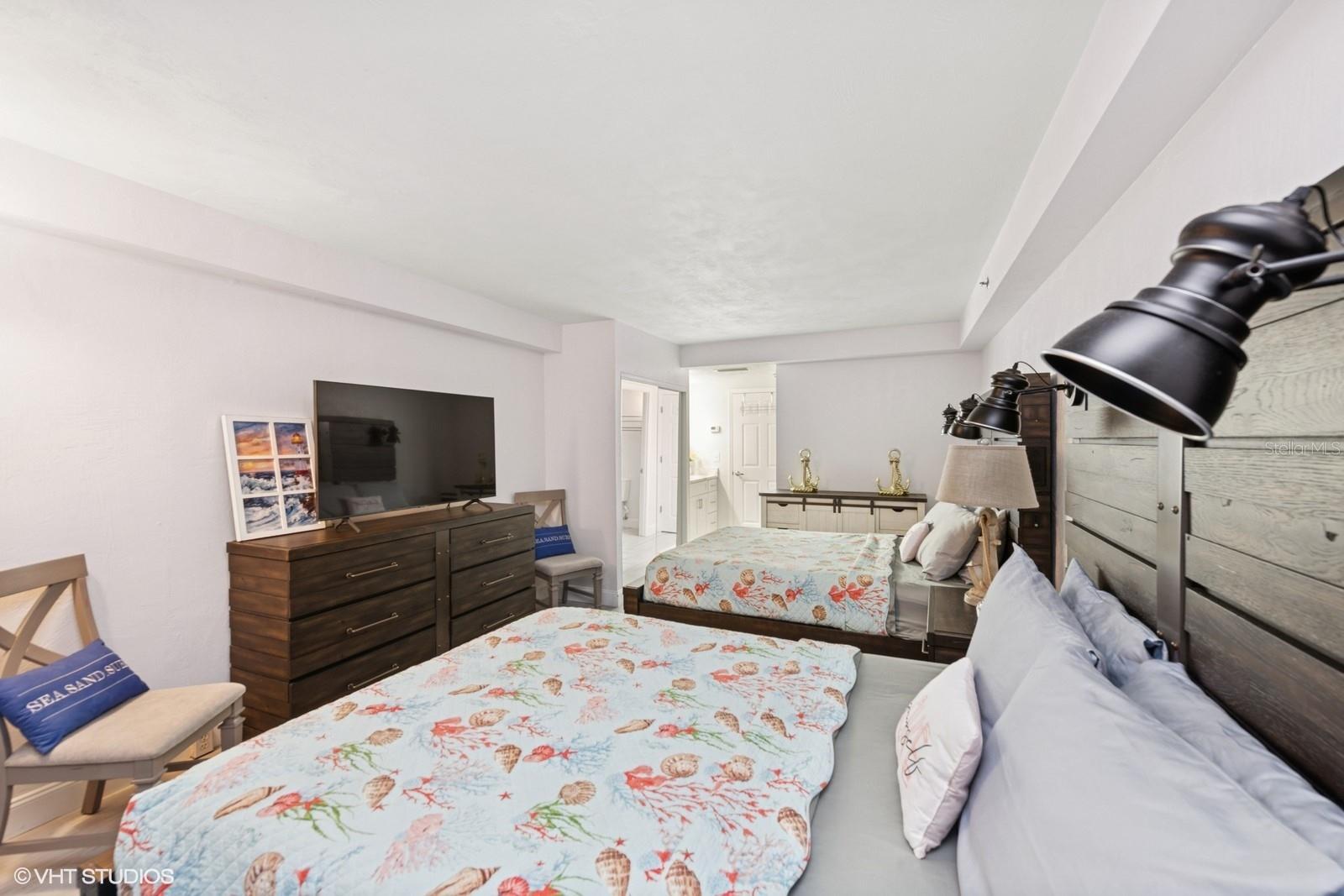 Image 4 of 16 For 2700 Atlantic Avenue 211