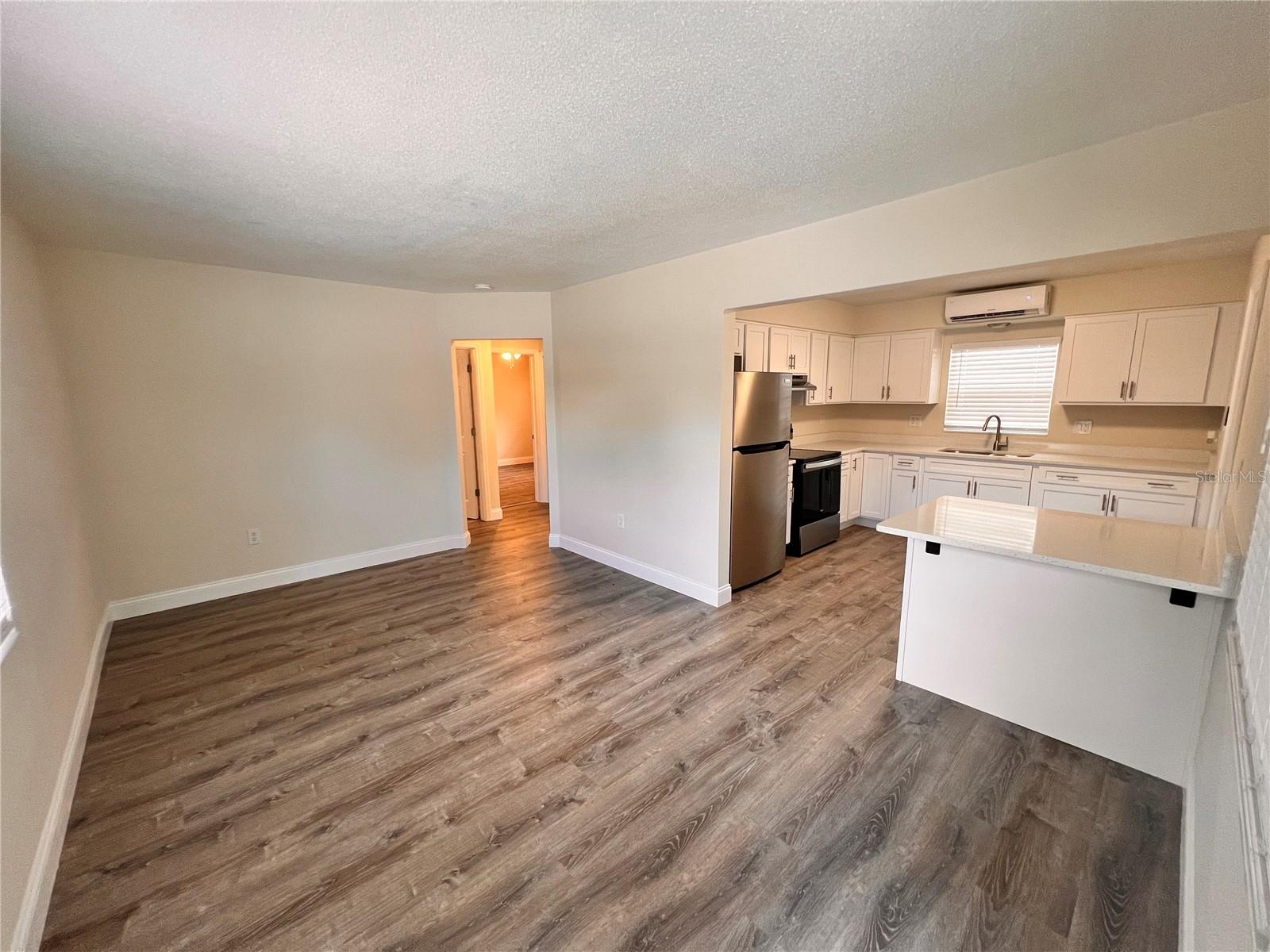 Image 3 of 15 For 2414 Formosa Avenue