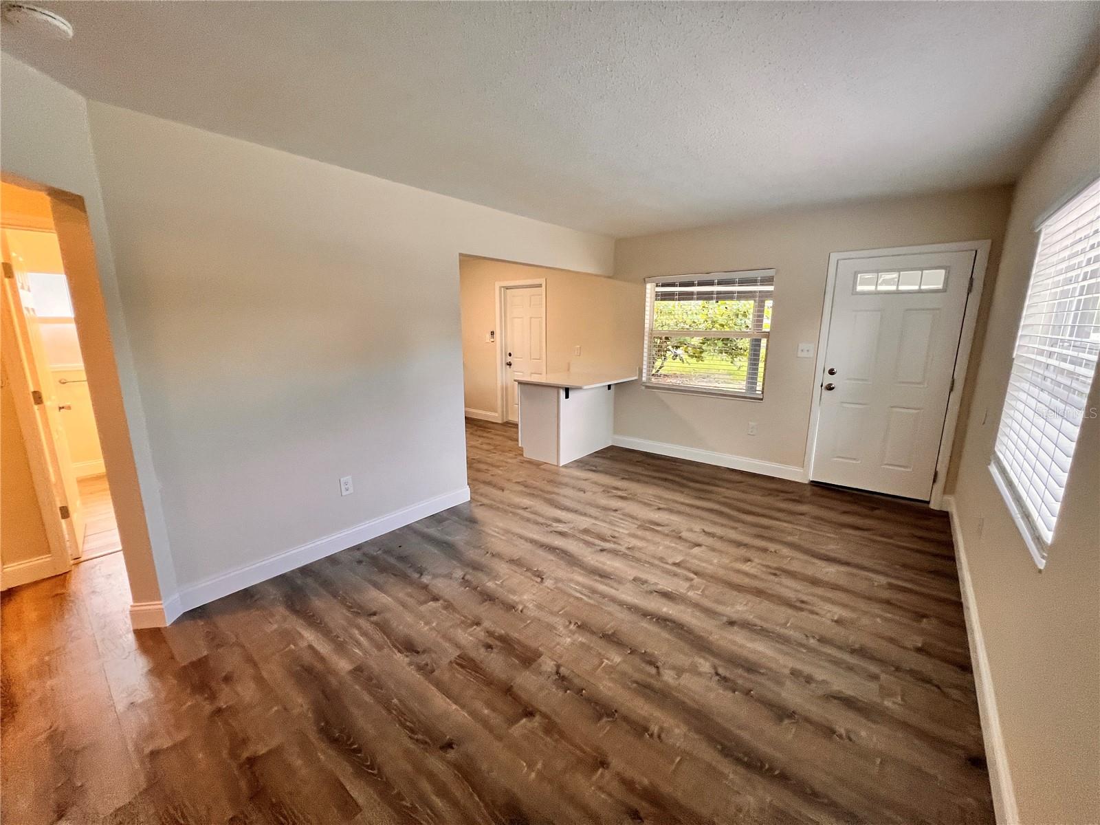 Image 4 of 15 For 2414 Formosa Avenue