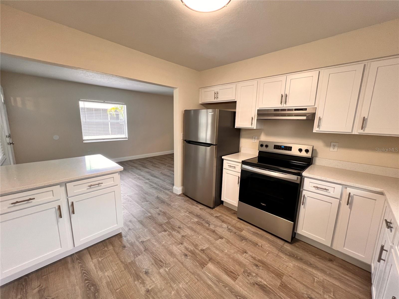 Image 7 of 15 For 2414 Formosa Avenue