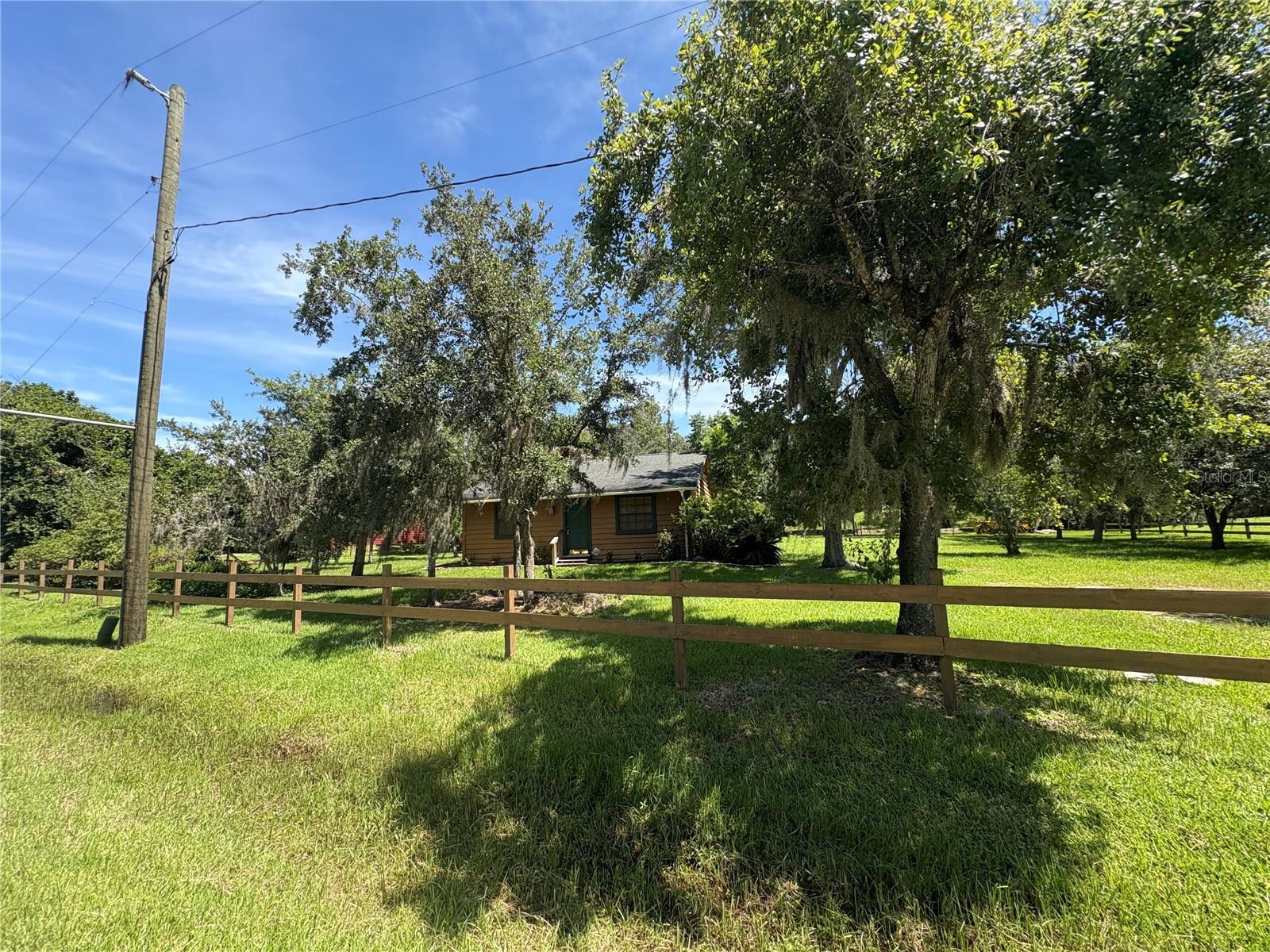 Image 2 of 14 For 2701 Holiday Woods Drive