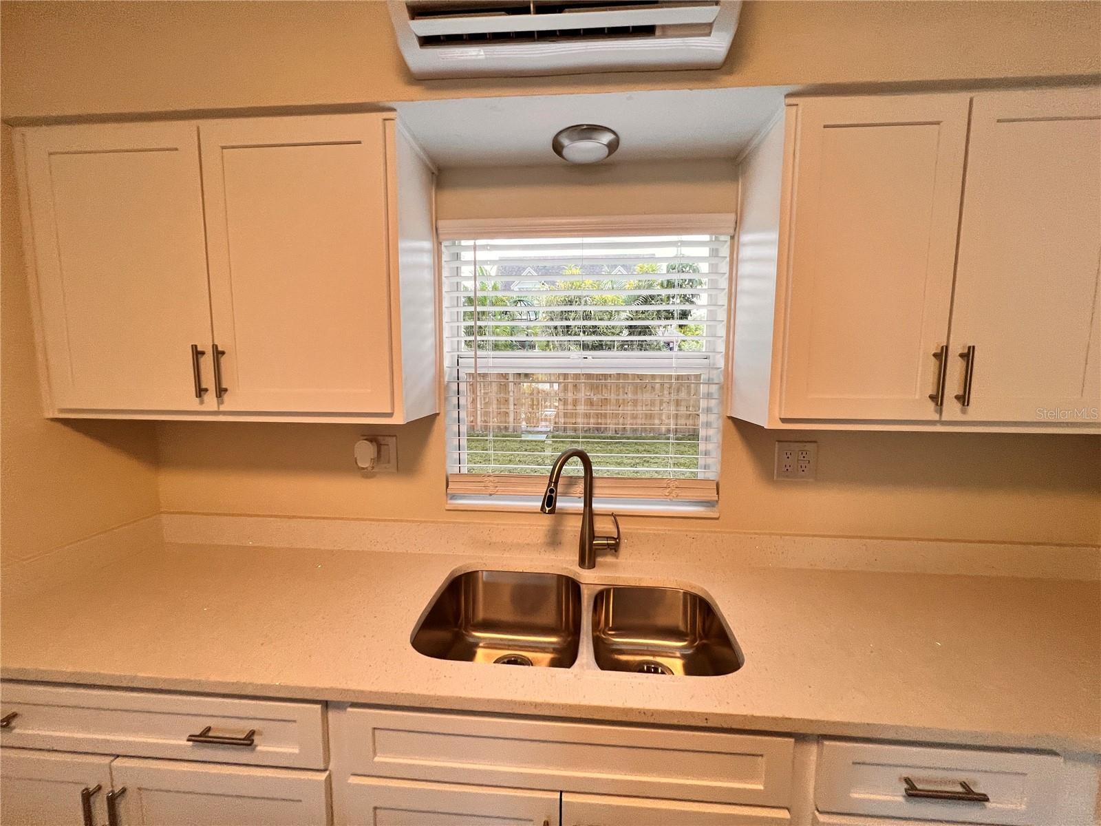 Image 8 of 20 For 2412 Formosa Avenue