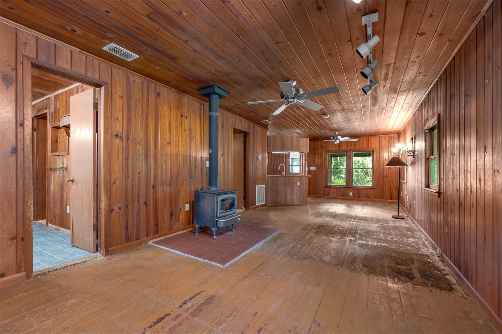 Image 15 of 44 For 17226 Lake Ingram Road