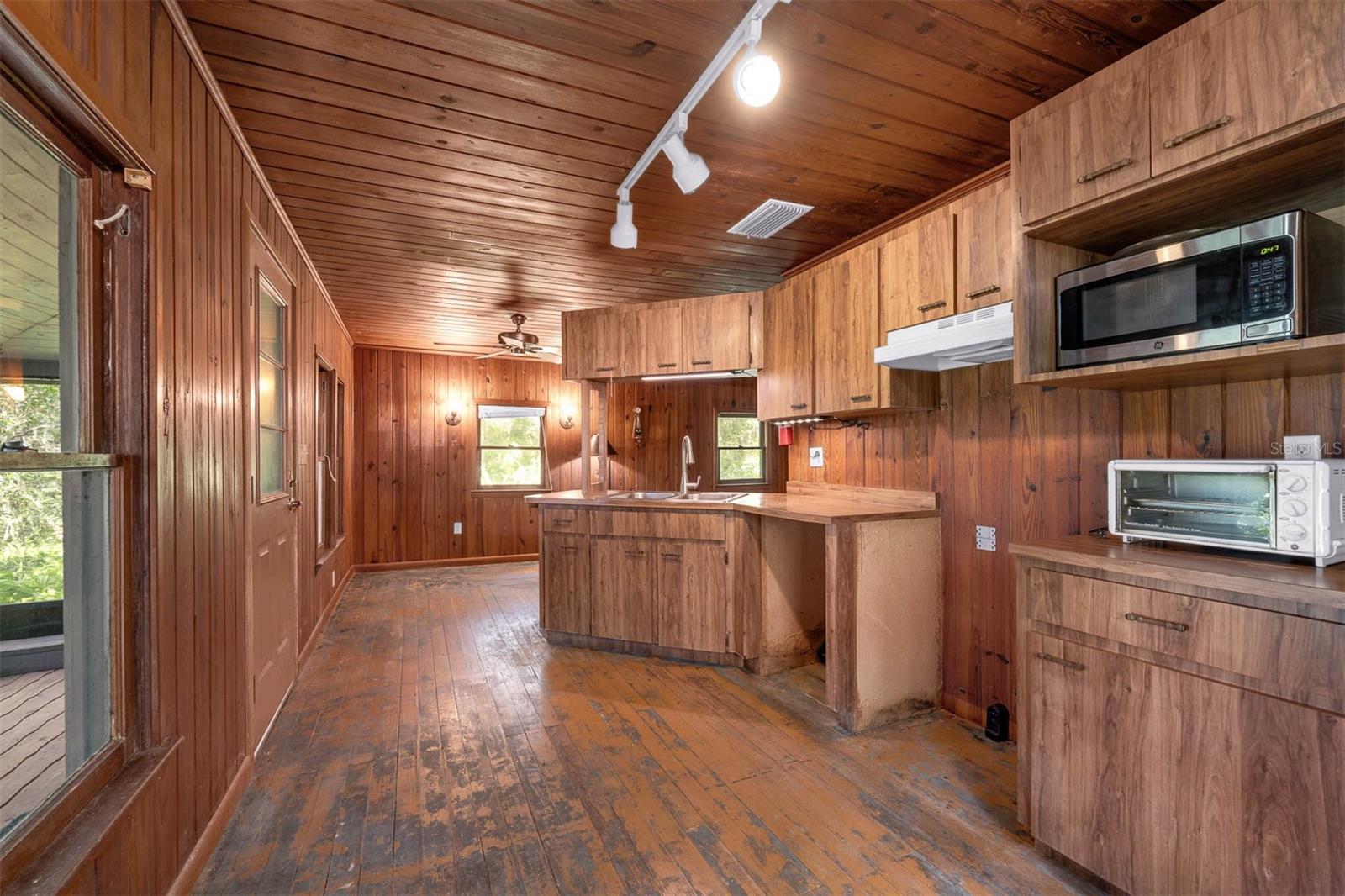 Image 20 of 44 For 17226 Lake Ingram Road