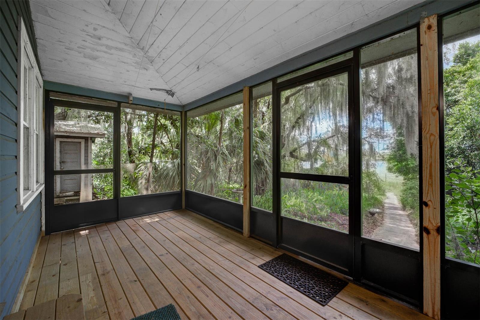 Image 21 of 44 For 17226 Lake Ingram Road