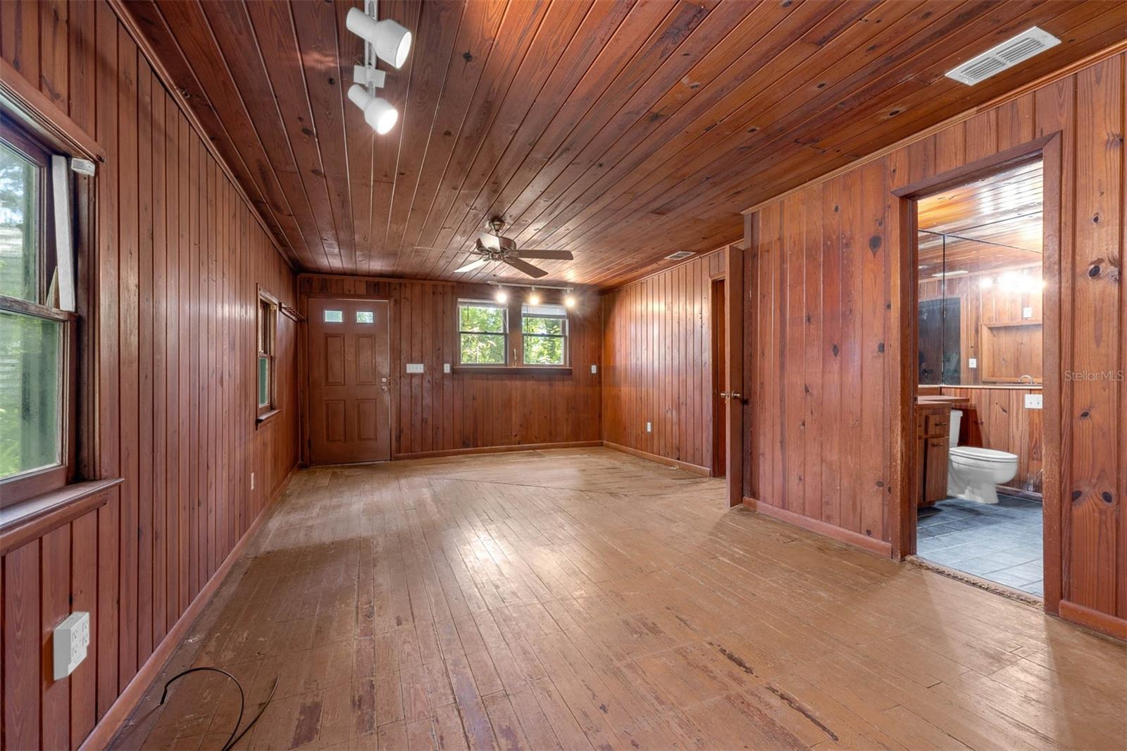 Image 7 of 44 For 17226 Lake Ingram Road