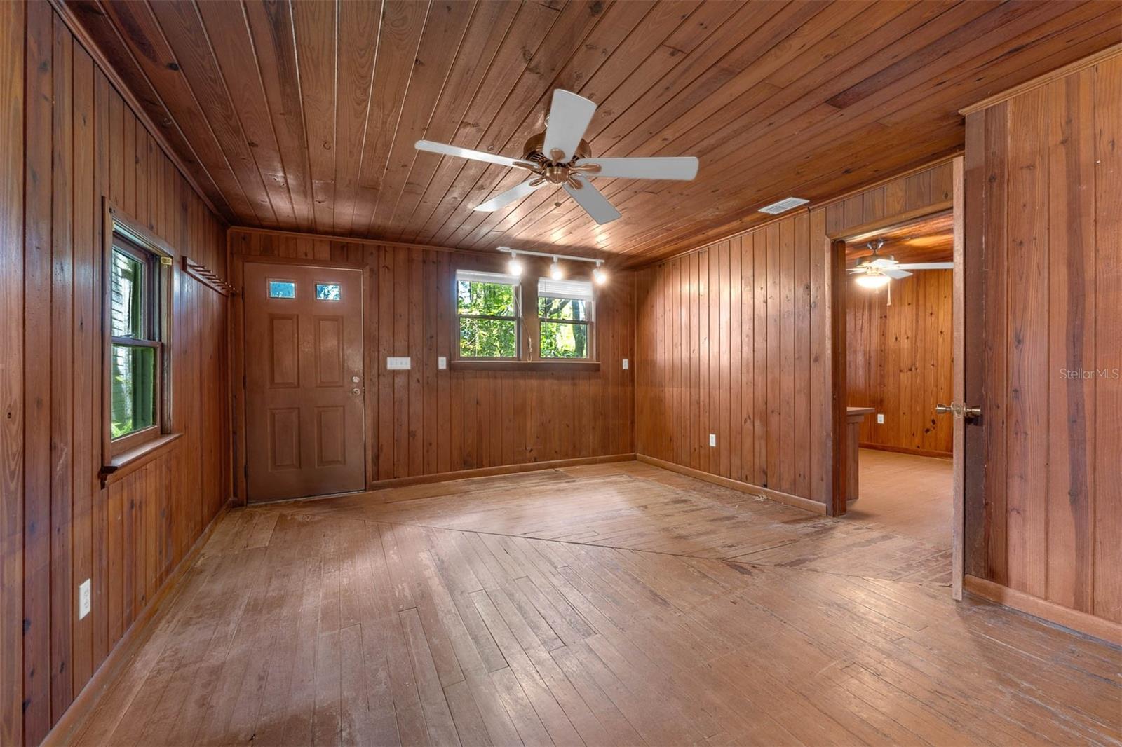 Image 8 of 44 For 17226 Lake Ingram Road