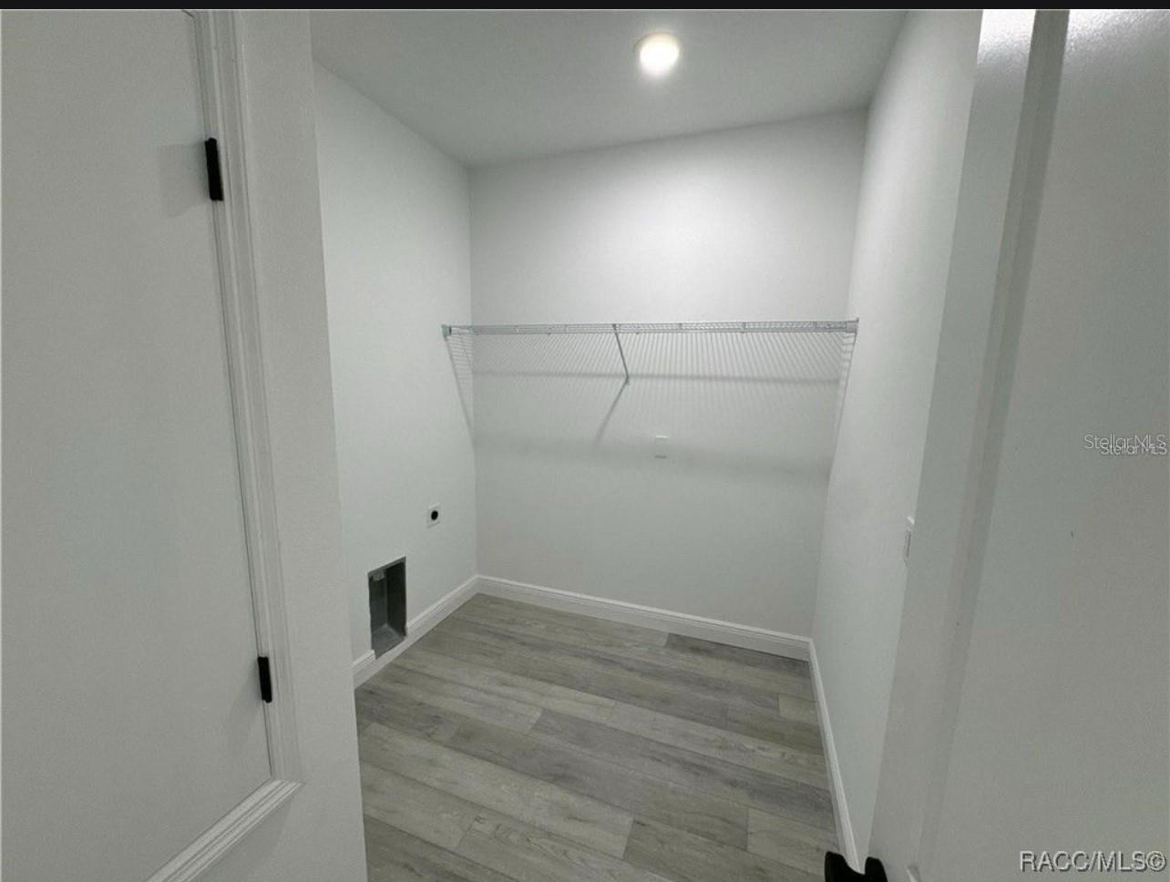 Image 18 of 19 For 8908 Gilovu Drive