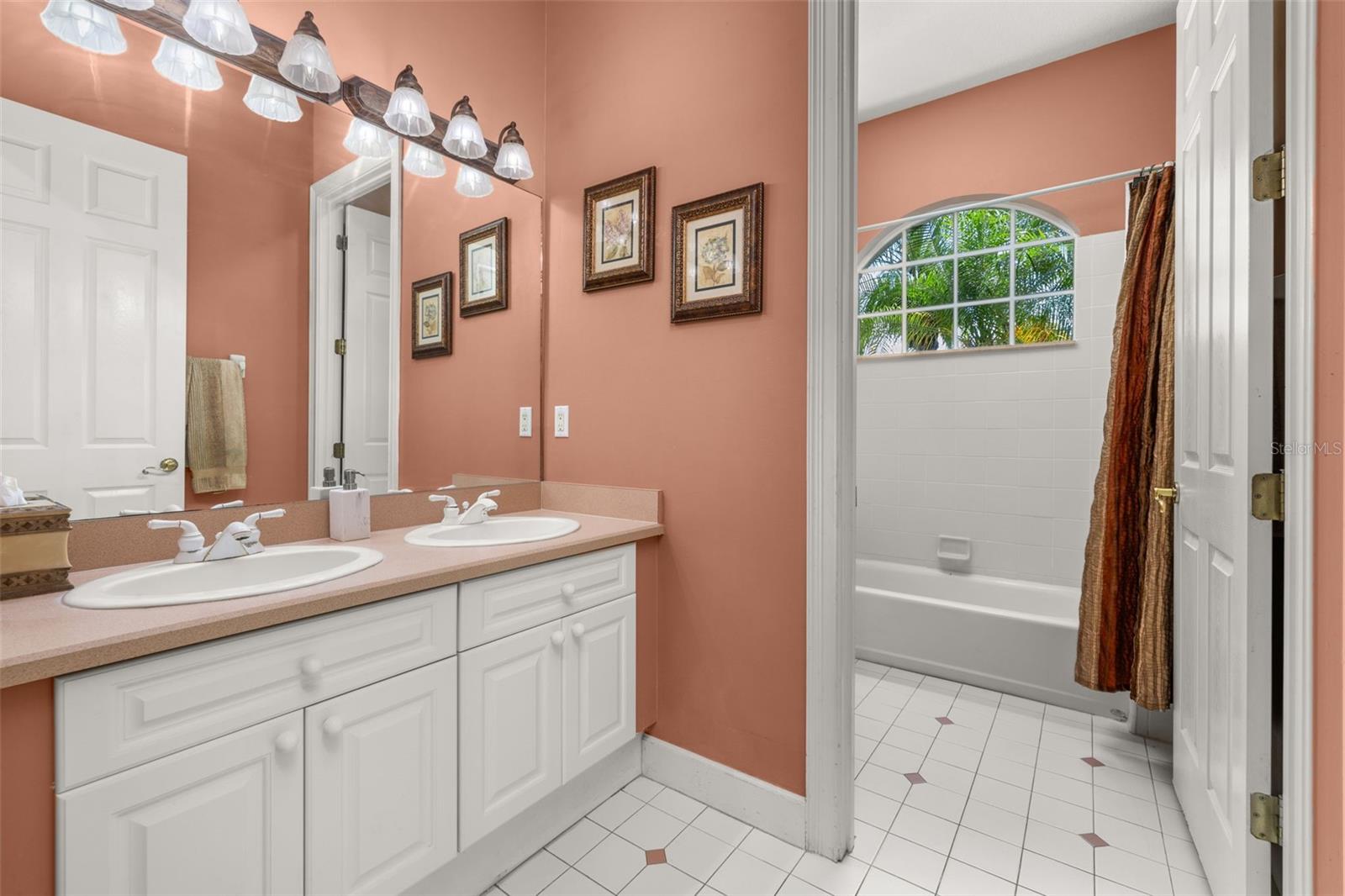 Image 34 of 69 For 1178 Black Walnut Court