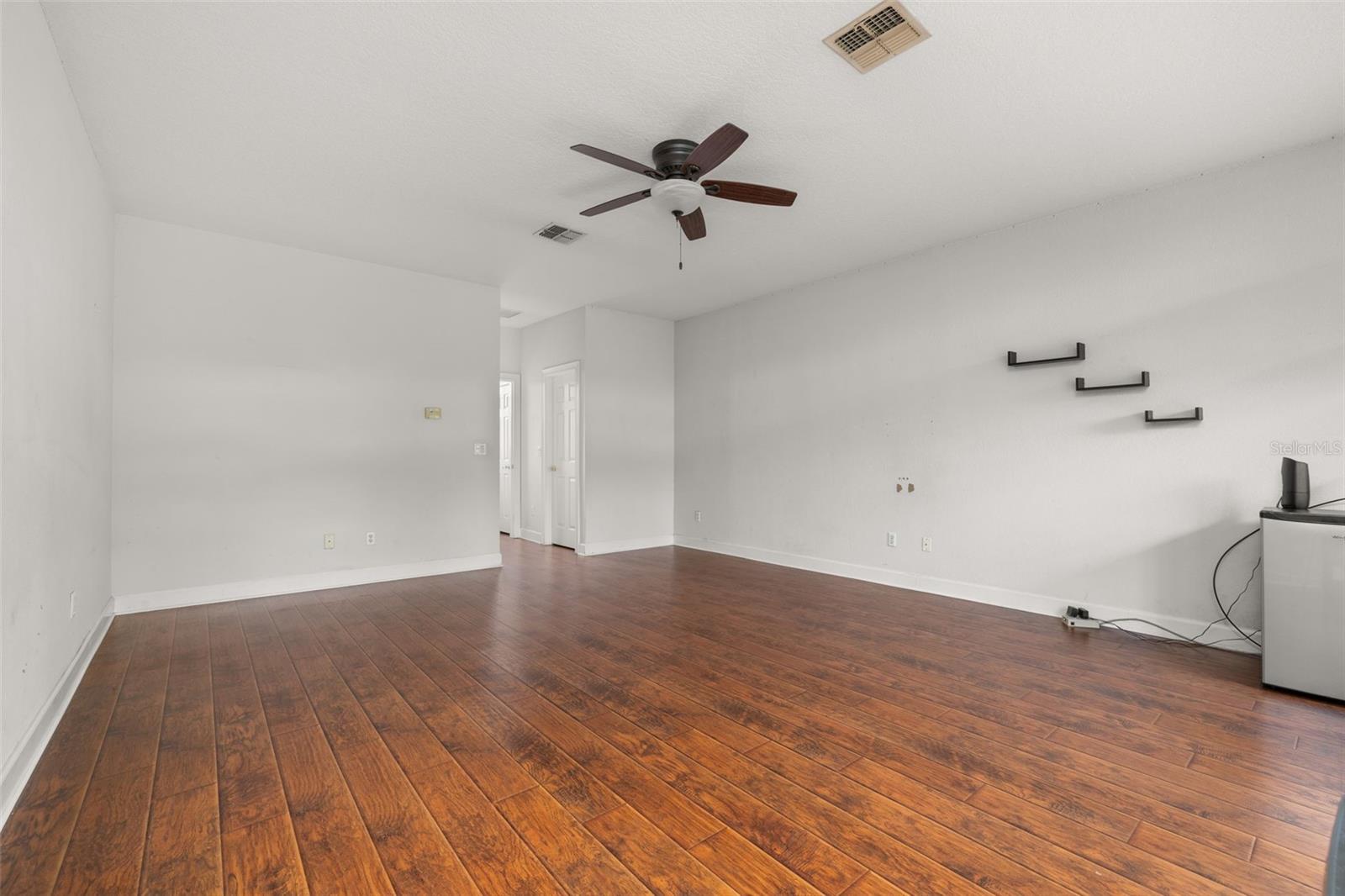Image 43 of 69 For 1178 Black Walnut Court