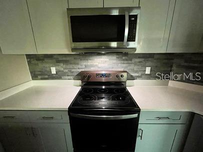 Image 4 of 13 For 2548 Woodgate Boulevard 102