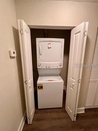 Image 8 of 13 For 2548 Woodgate Boulevard 102