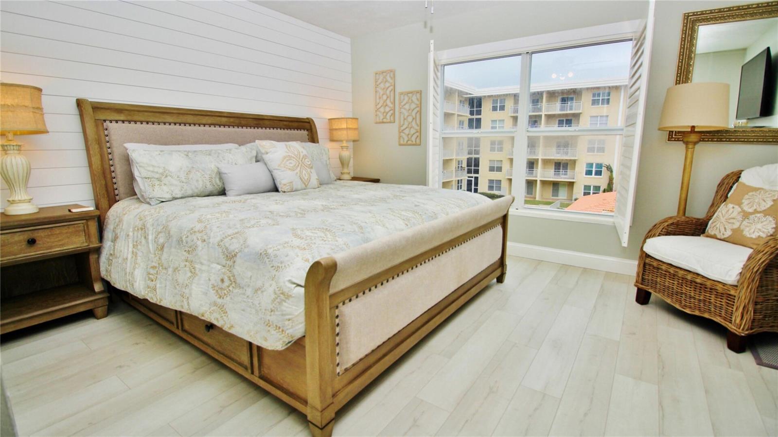 Image 5 of 43 For 4153 S Atlantic Avenue #312