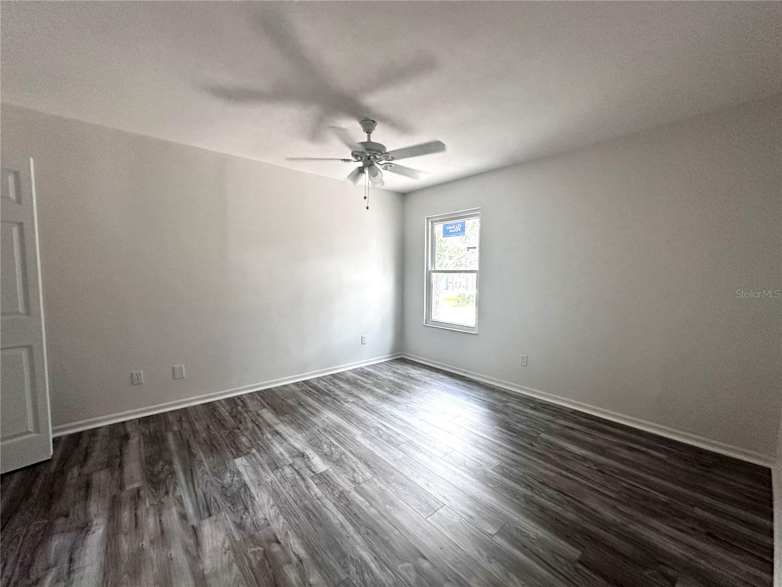 Image 8 of 16 For 501 Yellowwood Court