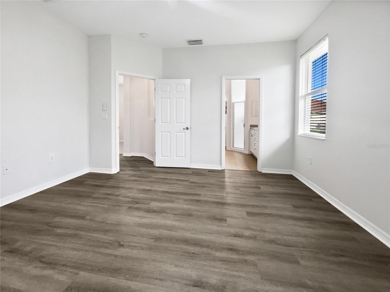 Image 5 of 31 For 3119 78th Avenue E