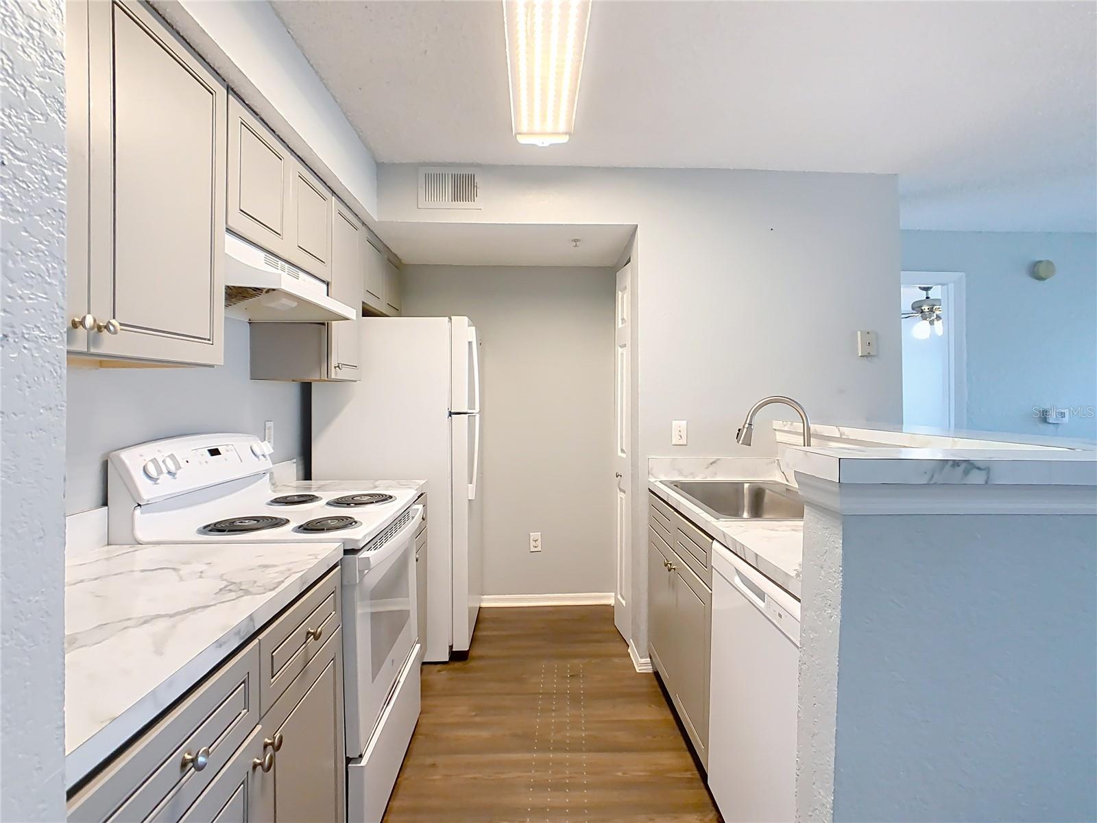 Image 12 of 34 For 2210 Grand Cayman Court 1726