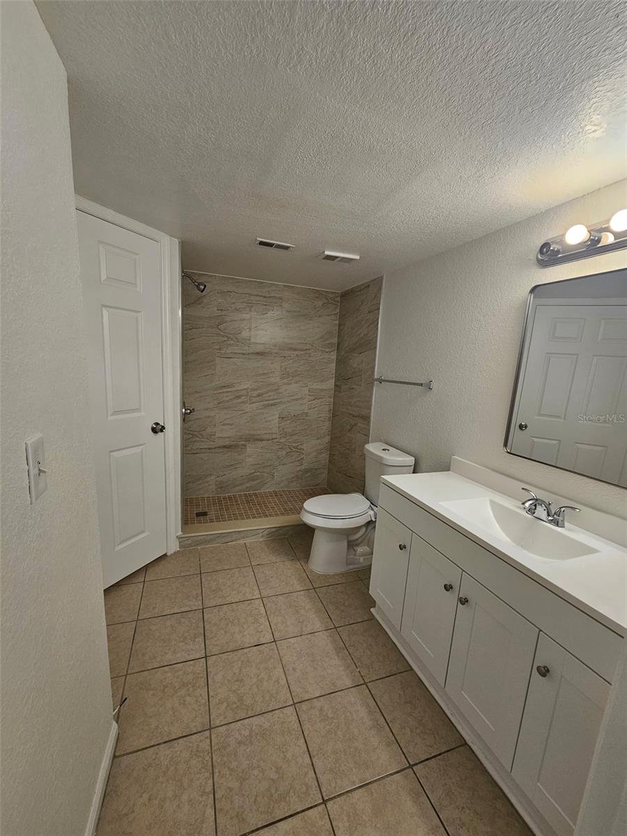 Image 4 of 13 For 5040 Park Central Drive 2017
